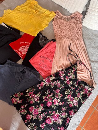 Lote de 7 prendas de ropa variadas