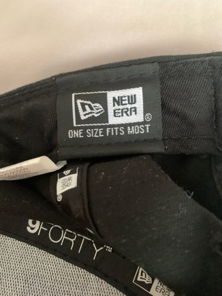 Gorra NY Negra y Dorada New Era