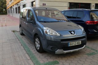 Peugeot Partner 2009 adaptada silla de ruedas