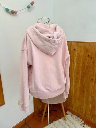 Sudadera rosa Zara edición limitada