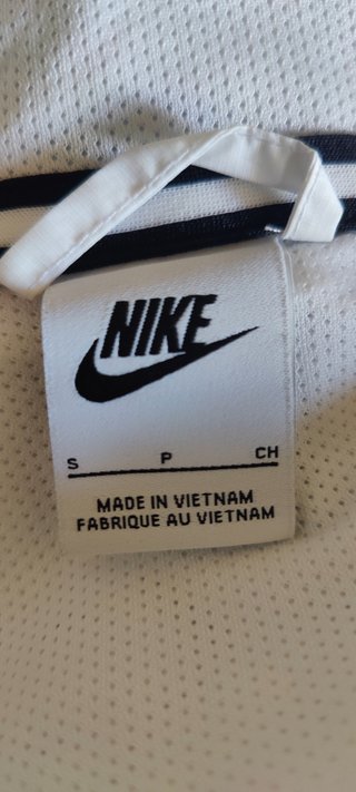 Cortavientos Nike Talla S niño