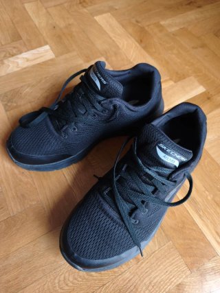 Zapatillas Skechers Negras
