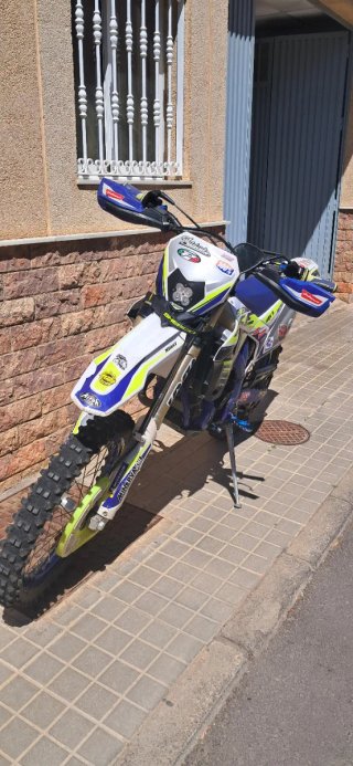 Moto Enduro Sherco Azul/Blanco/Amarillo