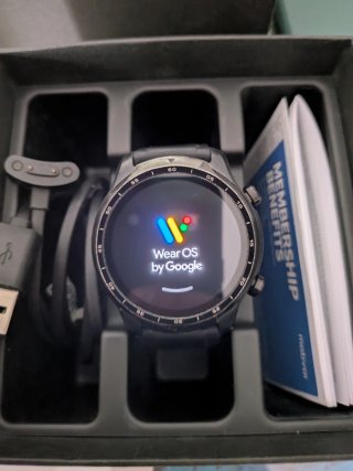 Ticwatch 3 Pro LTE Smartwatch,cargador y correa.