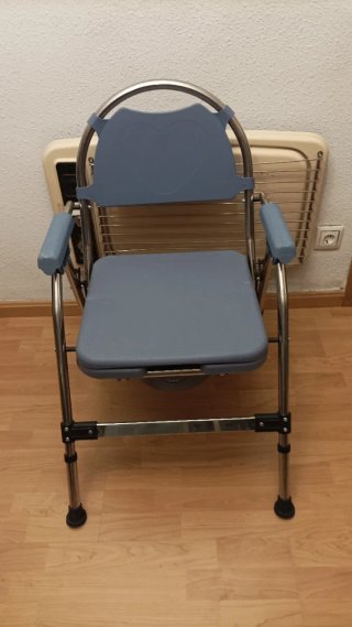Silla de Aseo Plegable. Multiusos.
