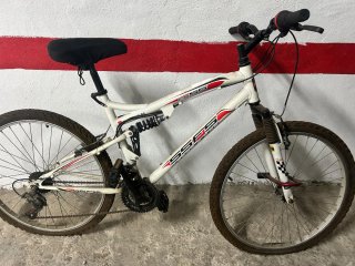 Bicicleta de montaña doble suspensión 26"