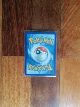 Sobre 5 cartas pokemon una brillante asegurada