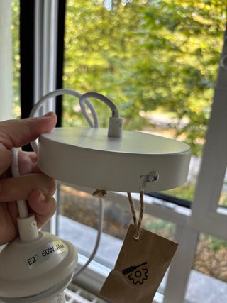 Lámpara de techo de mimbre tejida