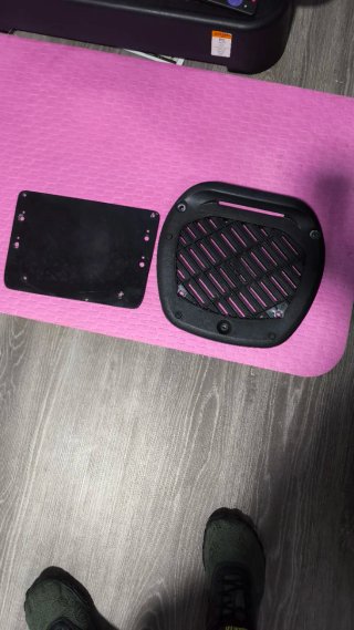 Baúl para moto  con capacidad para dos cascos