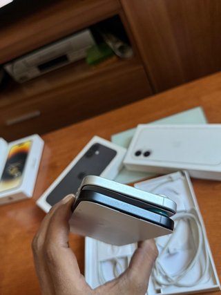 iPhone 16 Plus 256Gb Negro y Blanco