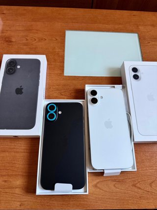 iPhone 16 Plus 256Gb Negro y Blanco
