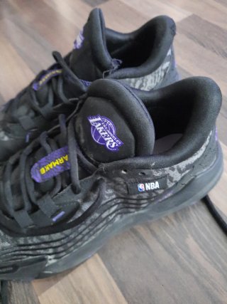 Zapatillas Baloncesto Nike Lakers Morado Negro
