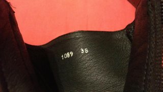 Botines negros y rojos de tacón