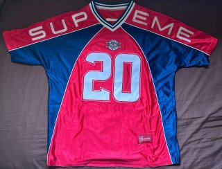 Camiseta Supreme World Famous