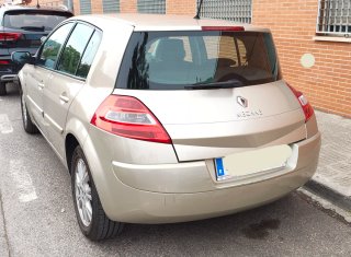 Renault Megane II 1.4 Gasolina (2009) 170.000 km