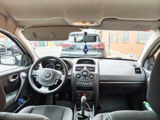 Renault Megane II 1.4 Gasolina (2009) 170.000 km