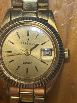 Reloj Festina Quartz Vintage Dorado