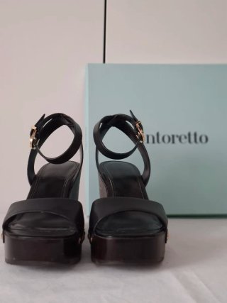 Sandalias de cuña Tintoretto negras