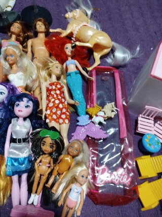 Lote Barbie con accesorios