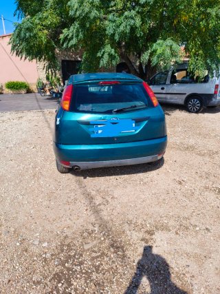 Ford Focus 2000