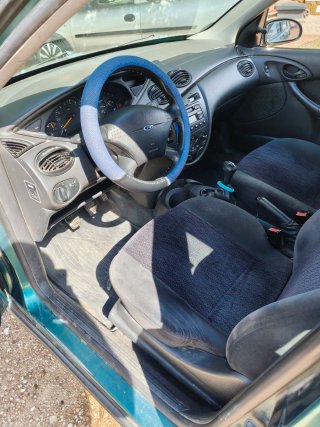 Ford Focus 2000