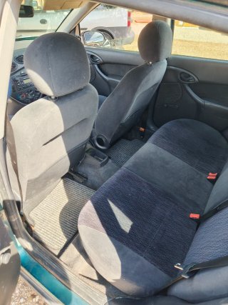 Ford Focus 2000