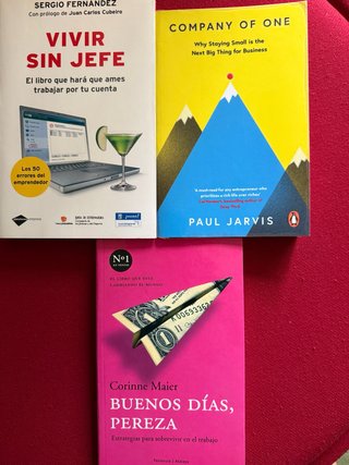 Lote 3 libros: emprendimiento y humor laboral