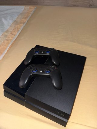 PS4 (PlayStation 4) con 2 Mandos no oficiales