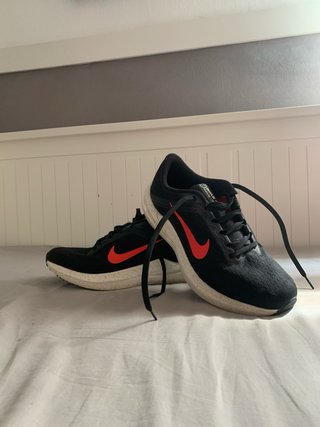 Nike Winflo 10 Zapatillas Running Negras y rojas