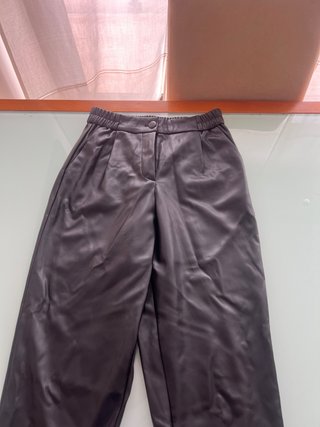 Pantalones polipiel negros/marrones