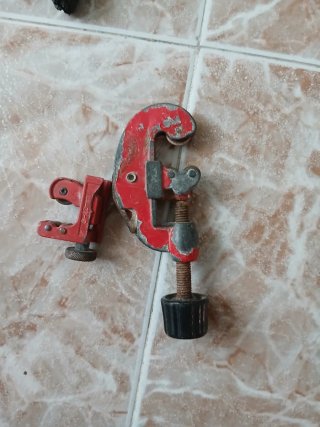 Cortatubos profesional