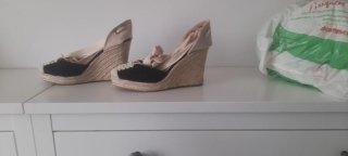 Alpargatas con cuña negras y beige
