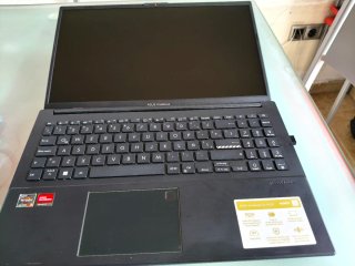 Portátil ASUS Vivobook Go