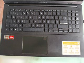 Portátil ASUS Vivobook Go
