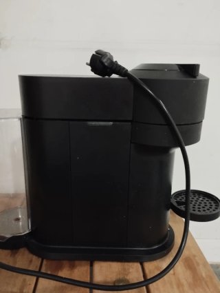 Cafetera Nespresso Vertuo Negra