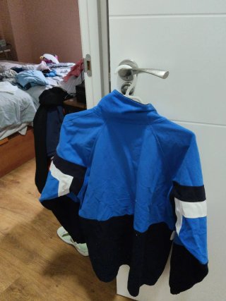 Chándal azul y negro