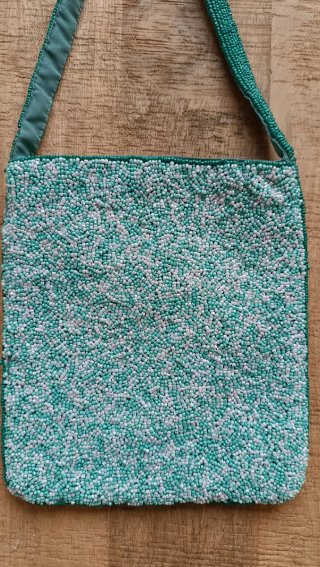 Bolso de mano de abalorios Zara