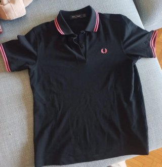 Polo Fred Perry negro y rosa mujer