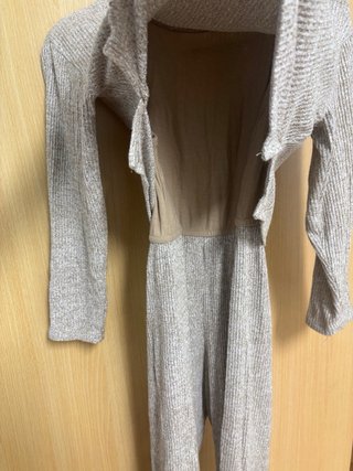 Mono de niña beige, talla 8