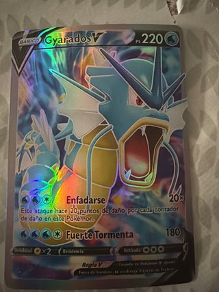 Carta Pokémon Gyarados V PS 220