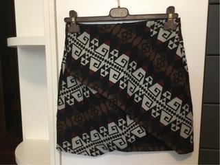 Falda corta estampada