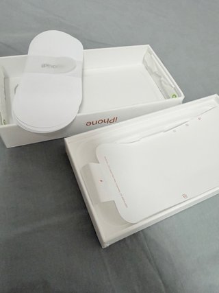 Caja iPhone 13 Pro Naranja