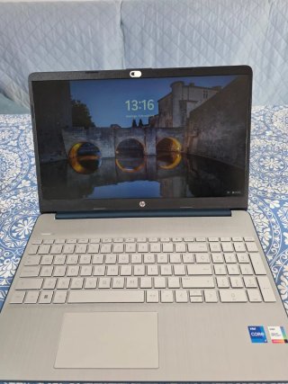 Portátil HP Plata y Azul