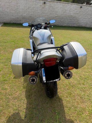 Honda CBR 1100XX Super Blackbird Plata