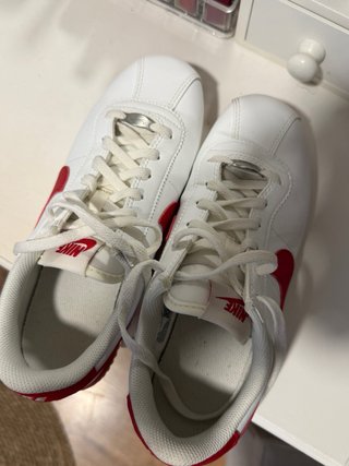 Zapatillas Nike Cortez Blancas y Rojas origianales