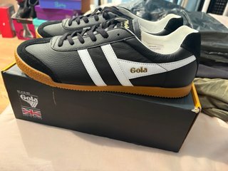 Zapatillas Gola Negras y Blancas