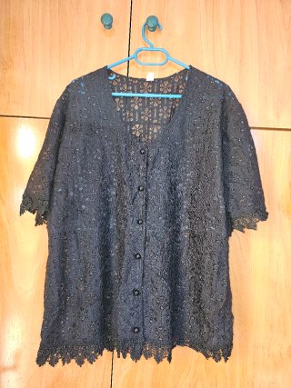 Blusa de encaje negra Butz Moda Talla XL