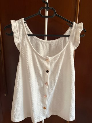 Blusa Blanca con Volantes