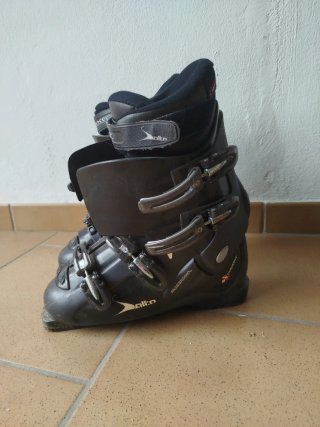 Esquís Rossignol con Botas Talla 41 y Bastones