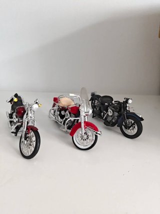 Lote 3 Motos a Escala Maisto